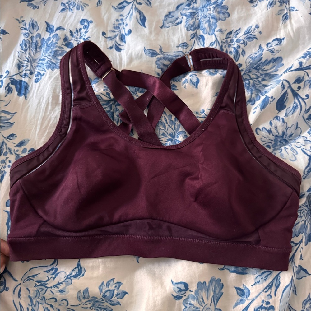 Fabletics Strappy Sports Bra – Burgundy, Size L